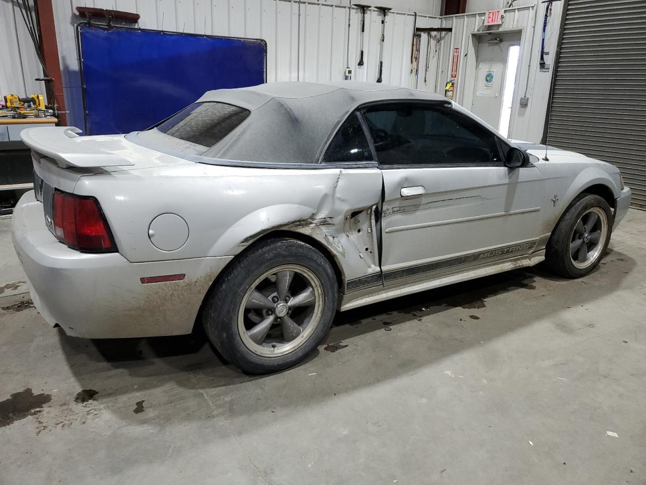 2003 FORD MUSTANG