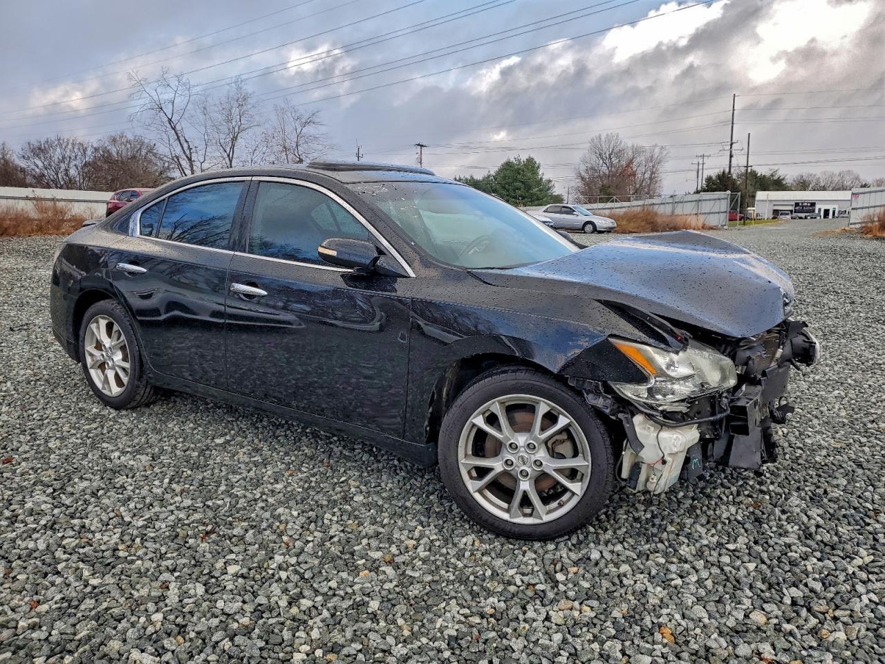 2014 NISSAN Maxima