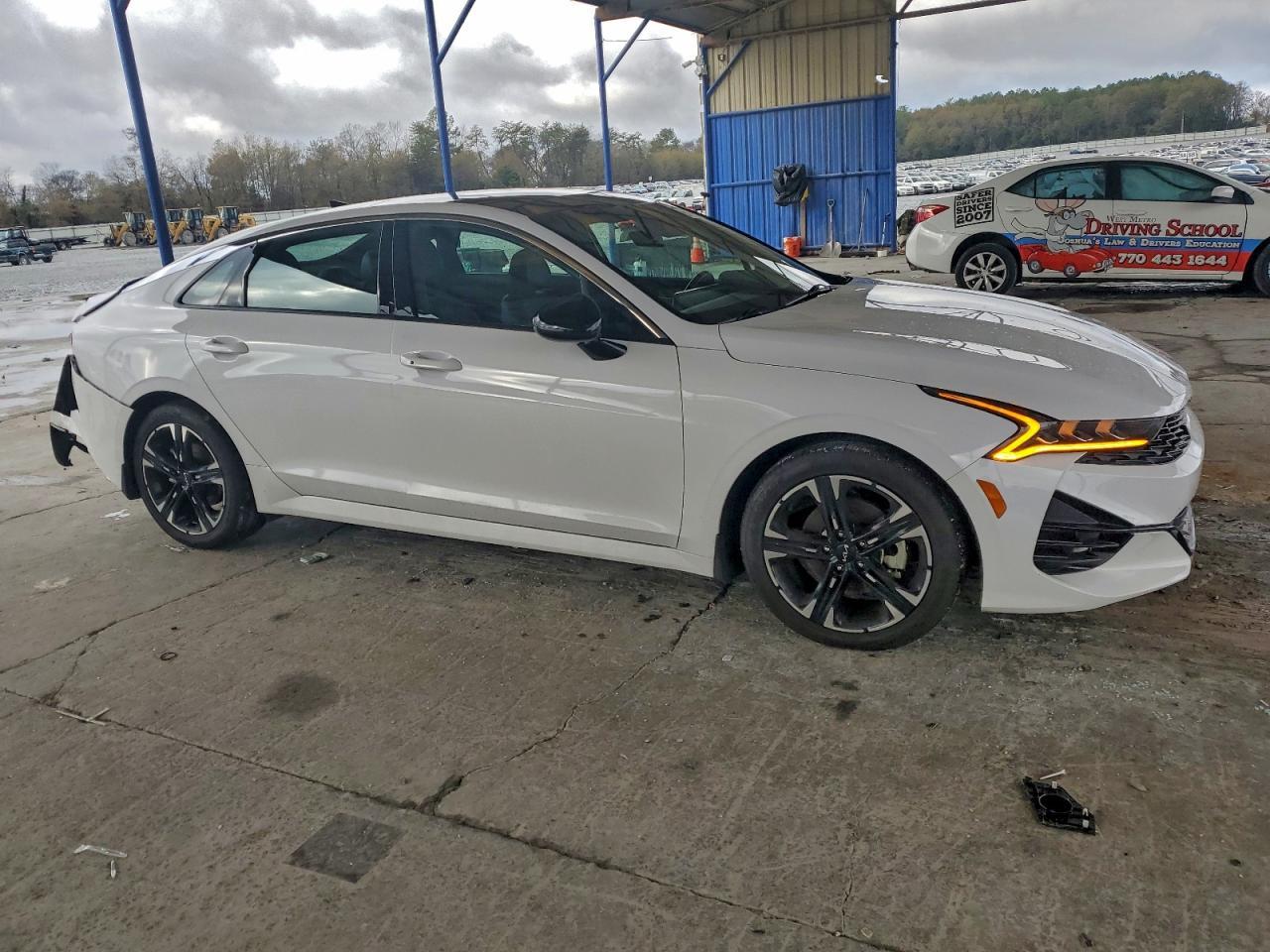 2023 KIA K5