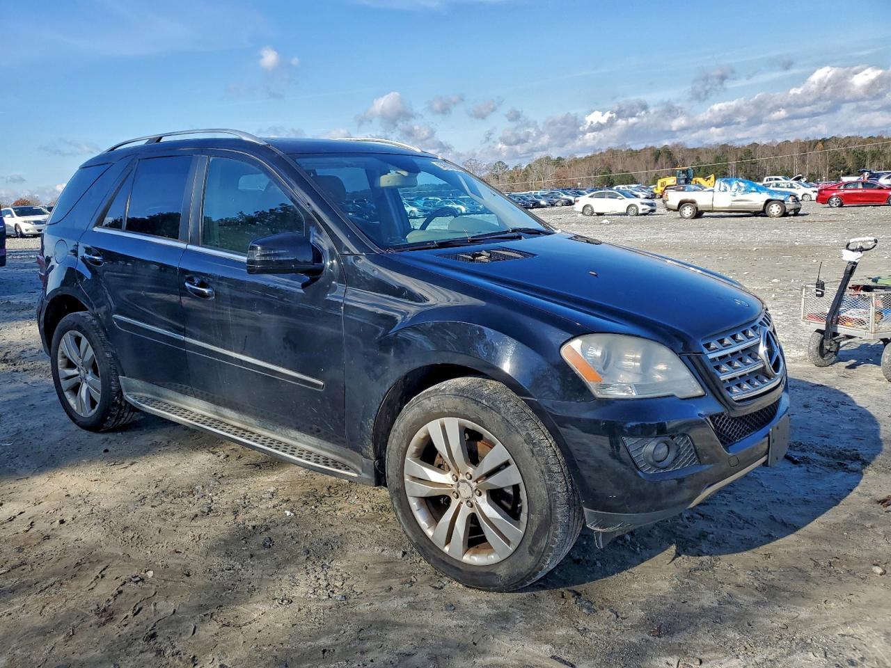 2011 MERCEDES-BENZ ML-Class