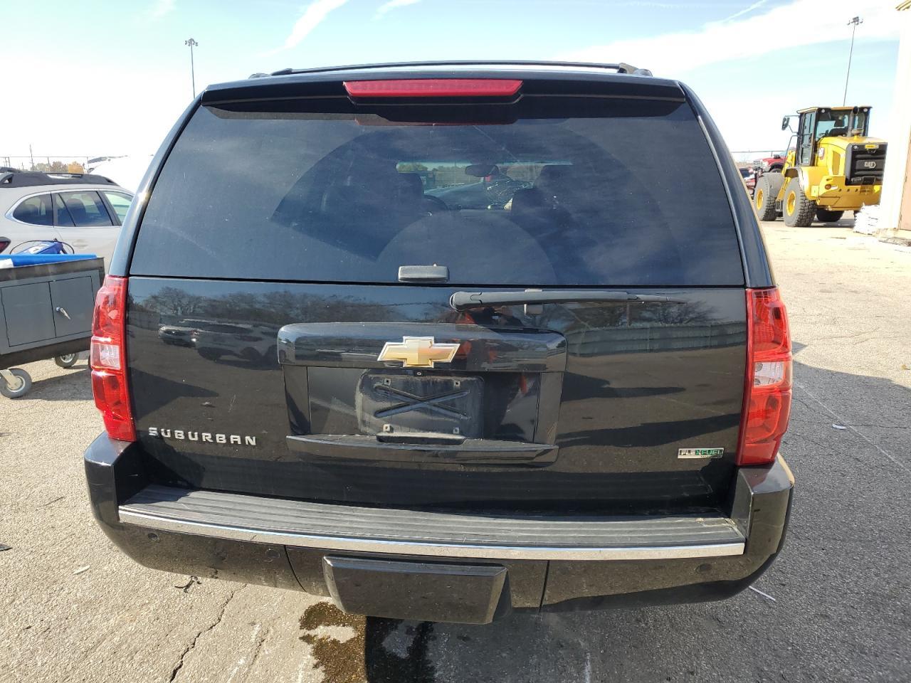 2011 CHEVROLET Suburban