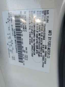 2005 LINCOLN Town Car
