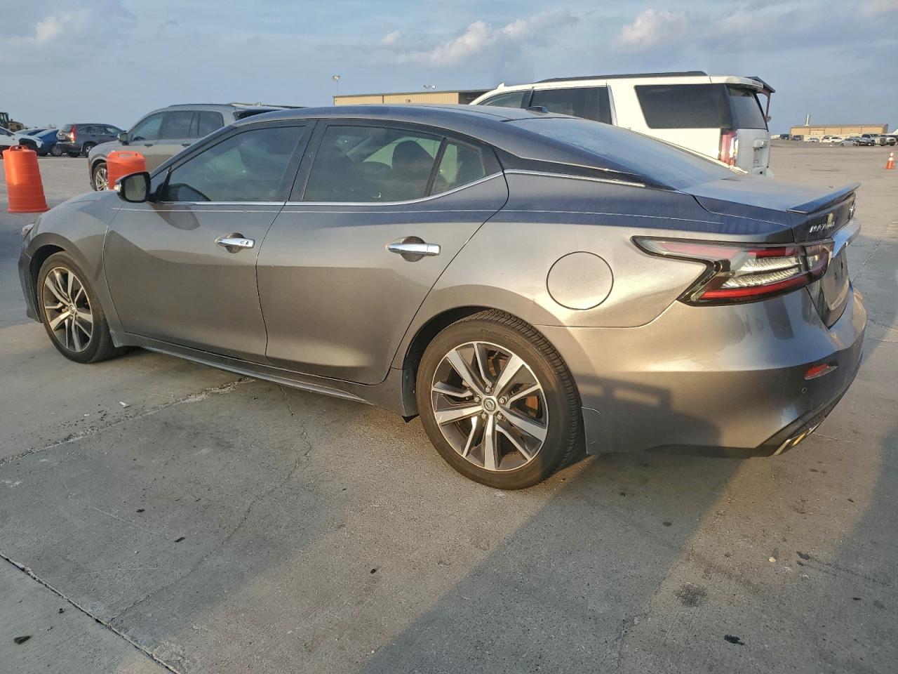 2019 NISSAN Maxima