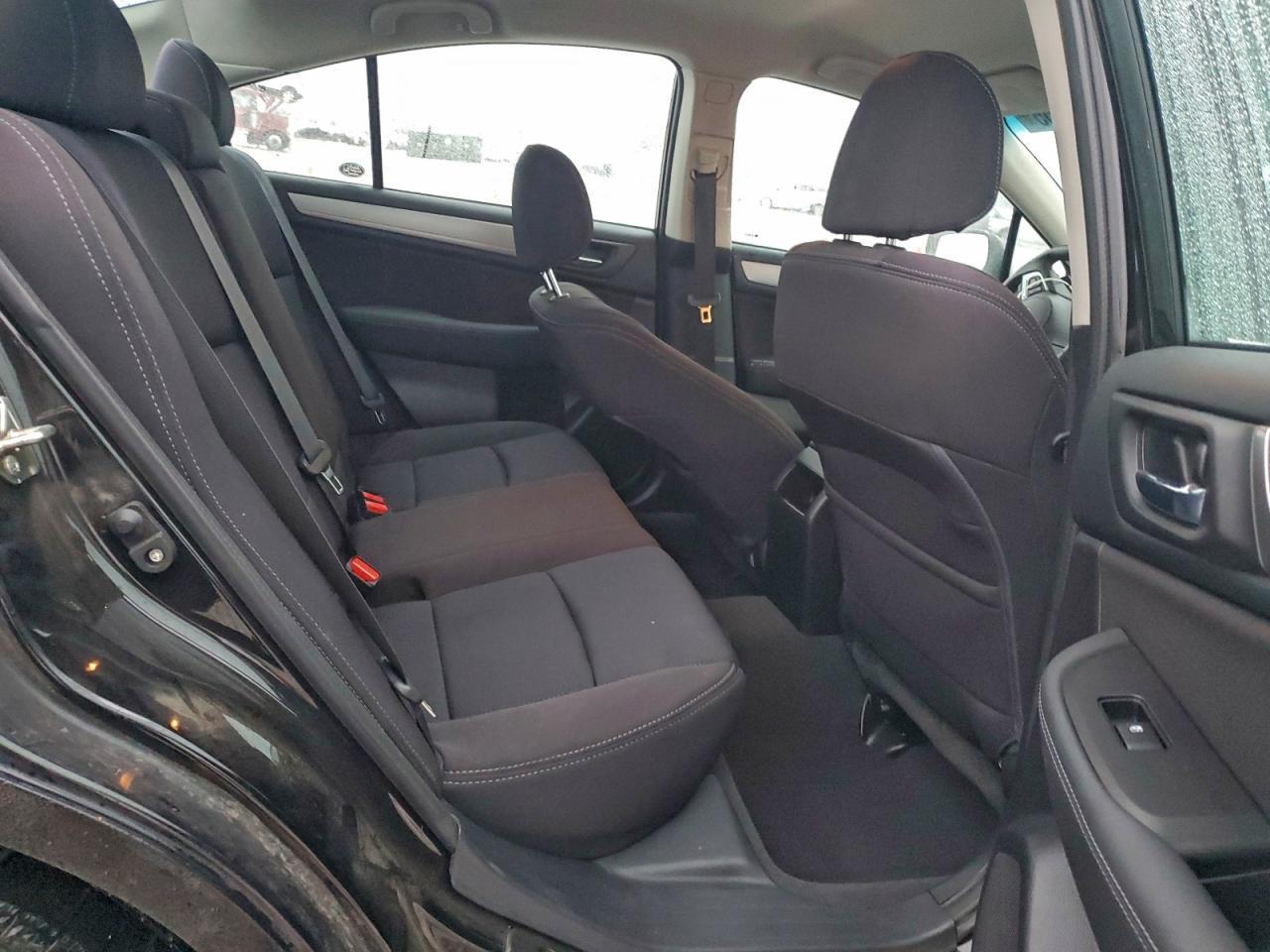 2016 SUBARU Legacy