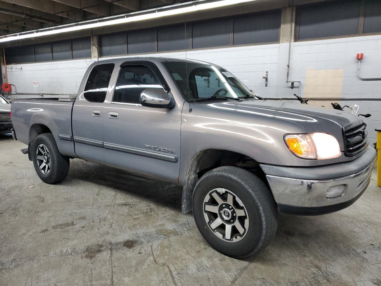 2000 TOYOTA TUNDRA