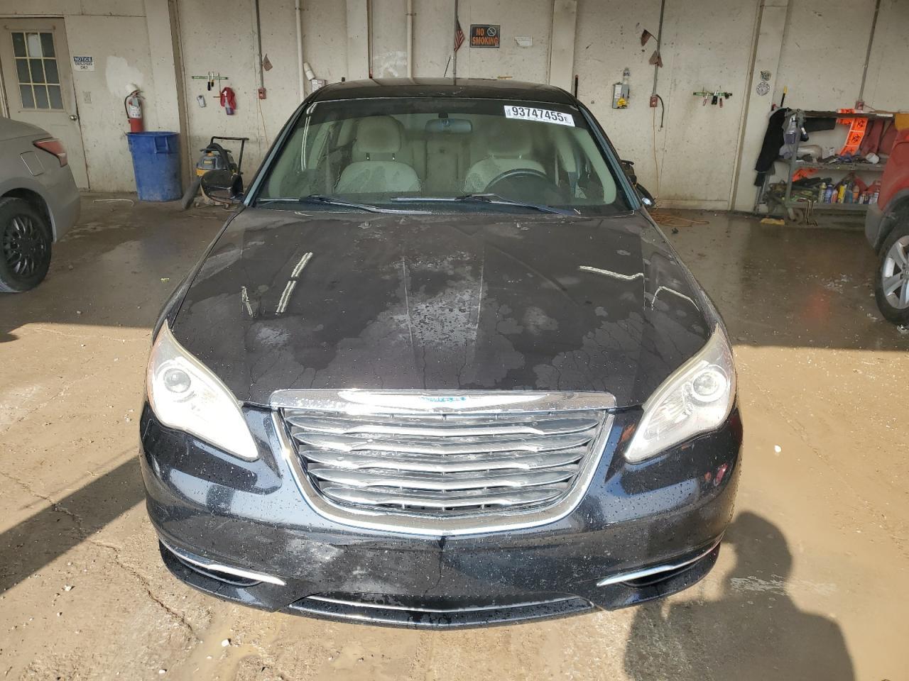 2013 CHRYSLER 200