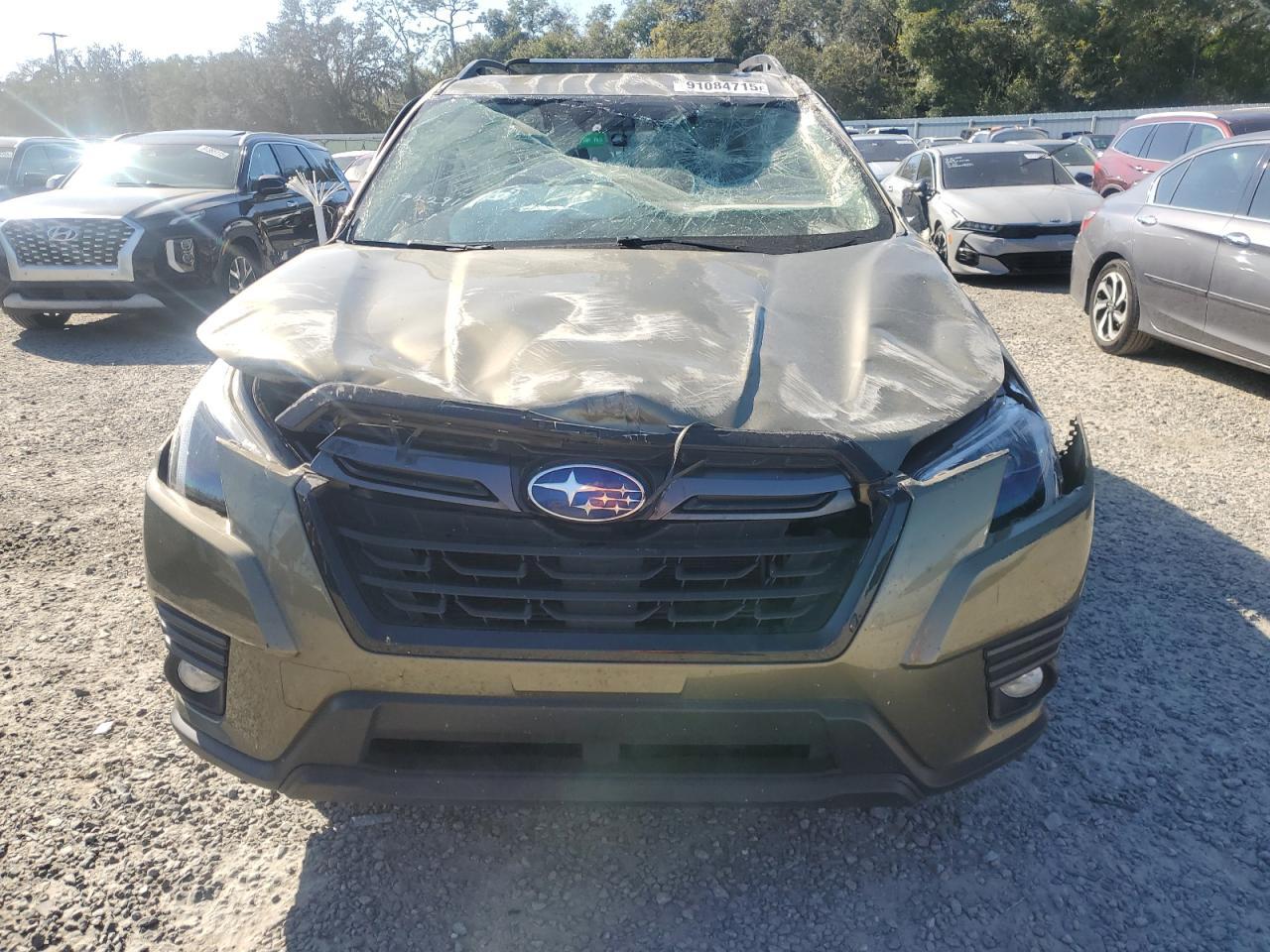 2022 SUBARU FORESTER