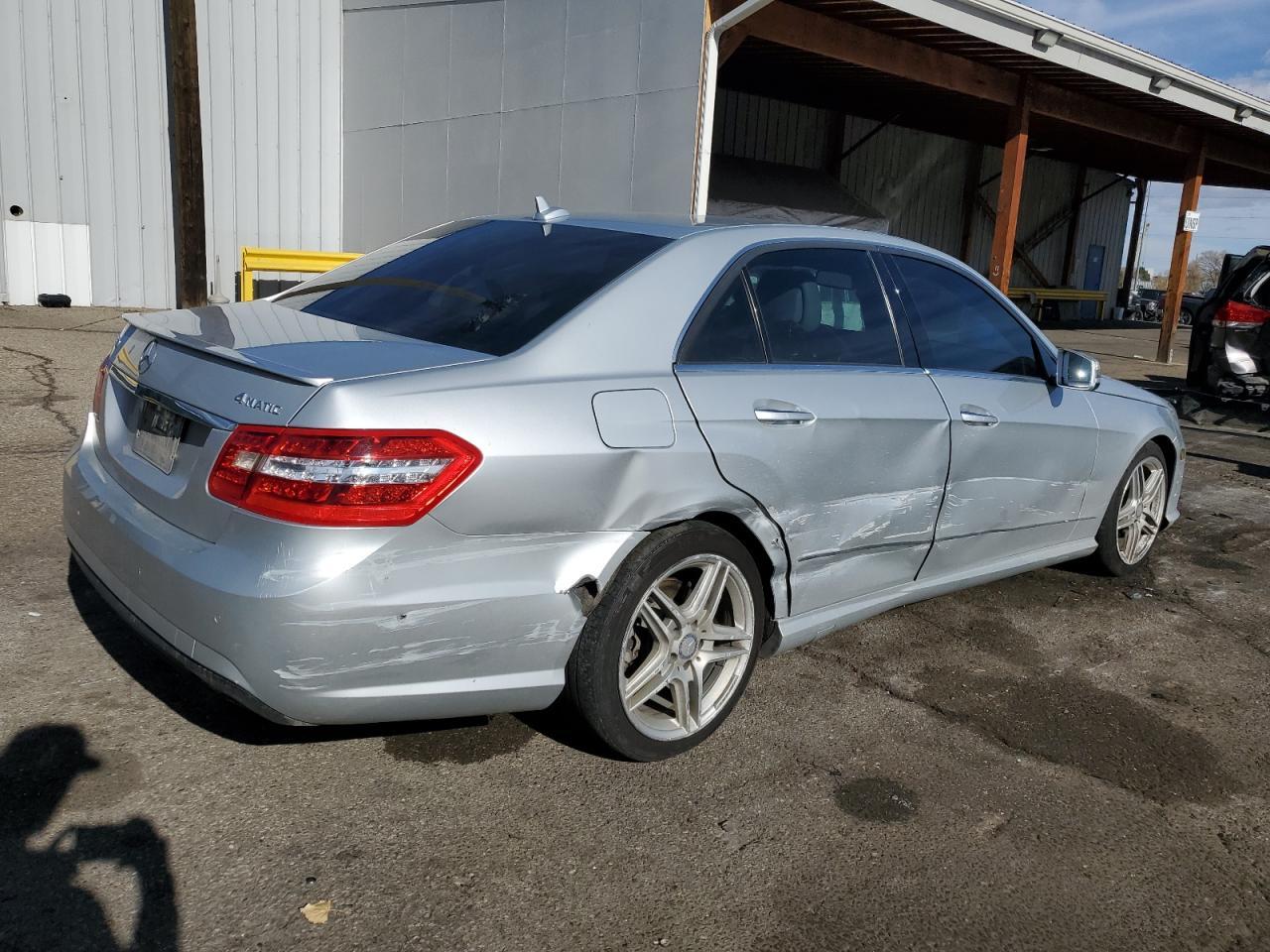 2013 MERCEDES-BENZ E-Class