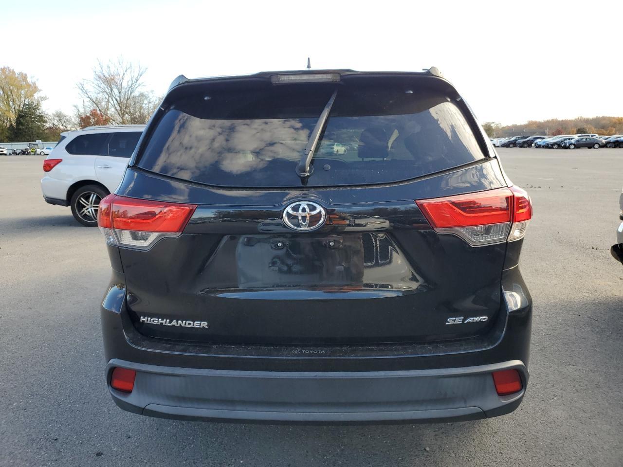 2018 TOYOTA HIGHLANDER