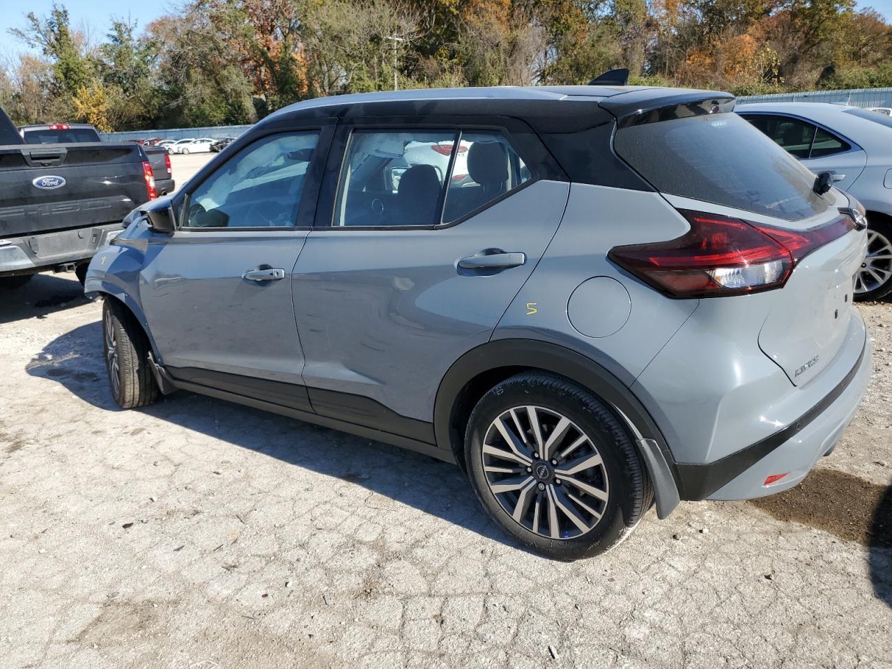 2024 NISSAN KICKS