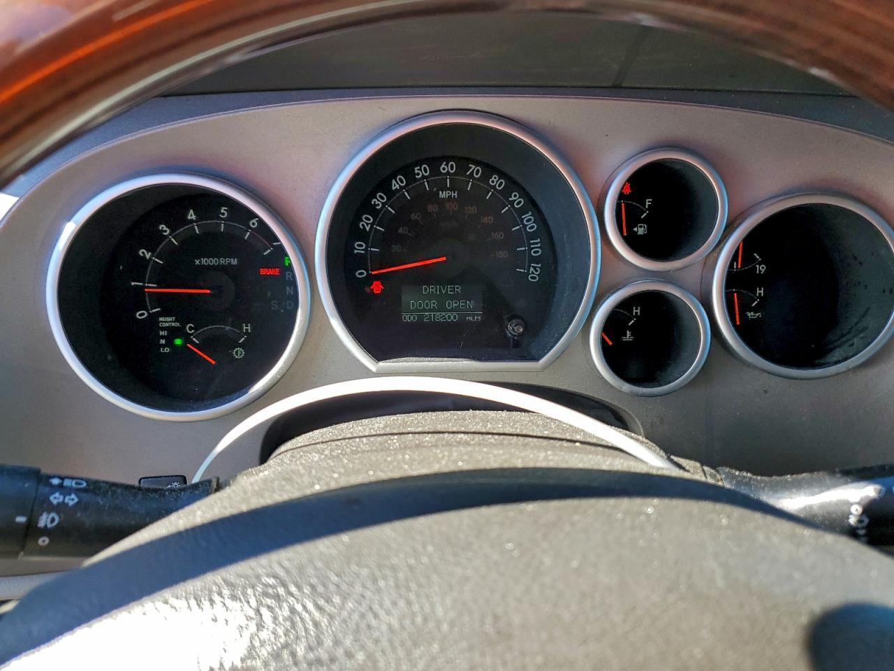 2011 TOYOTA Sequoia