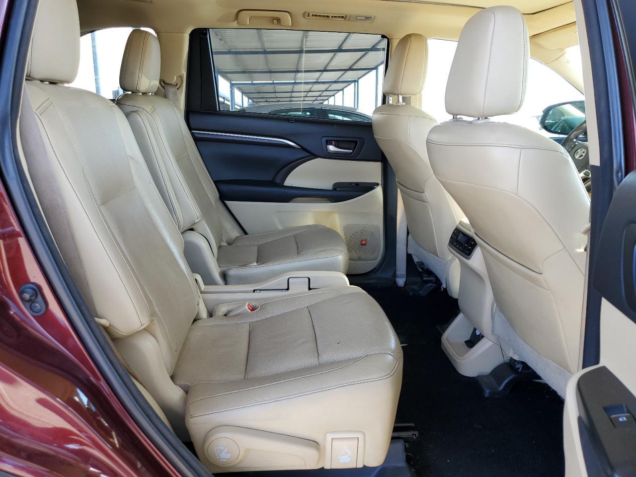 2015 TOYOTA HIGHLANDER
