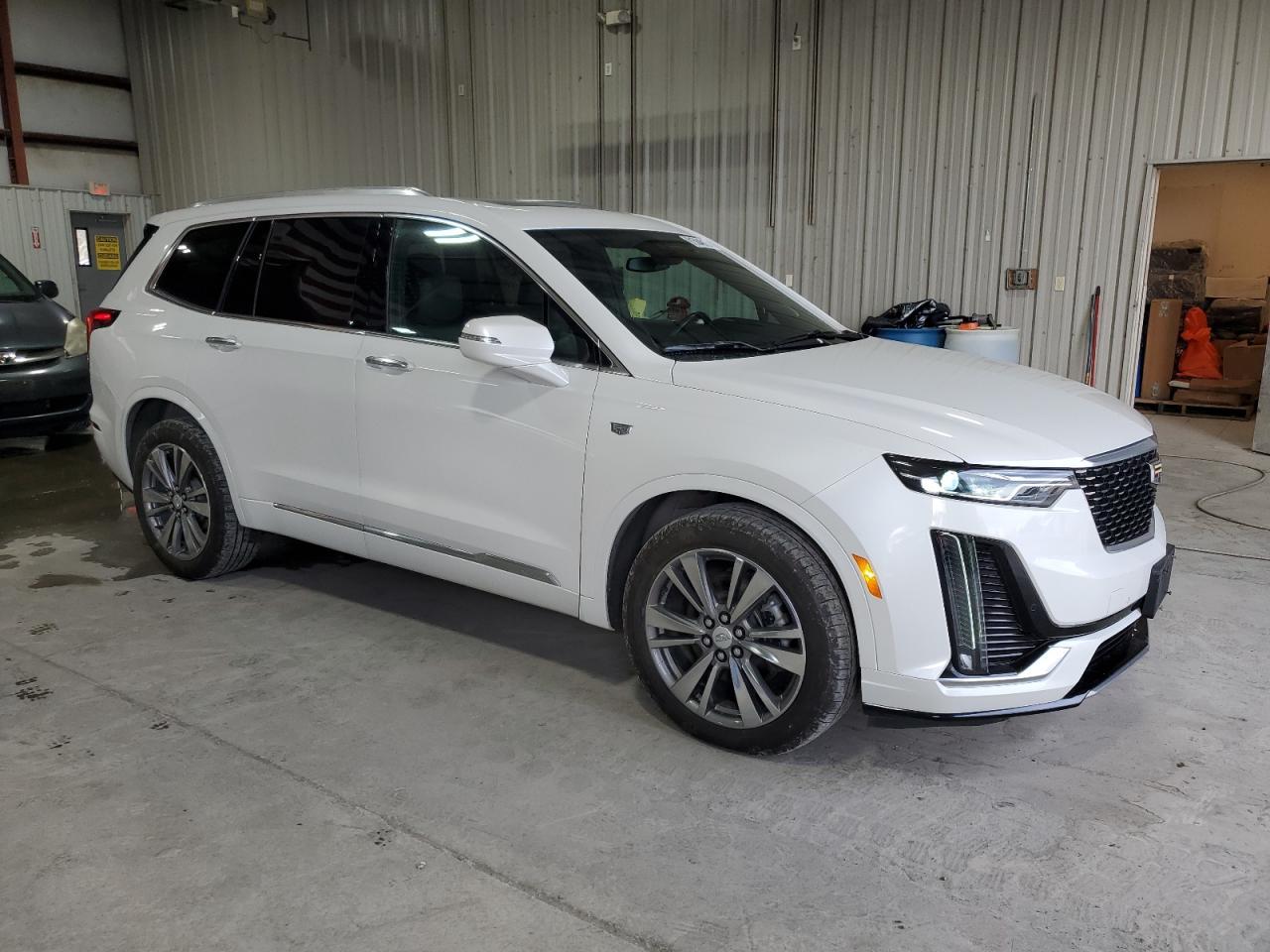 2021 CADILLAC XT6
