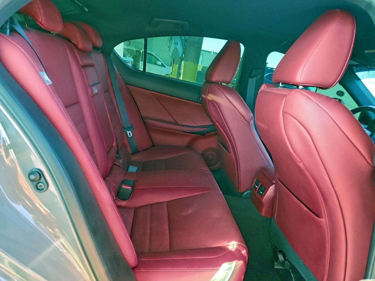 2025 LEXUS IS 500