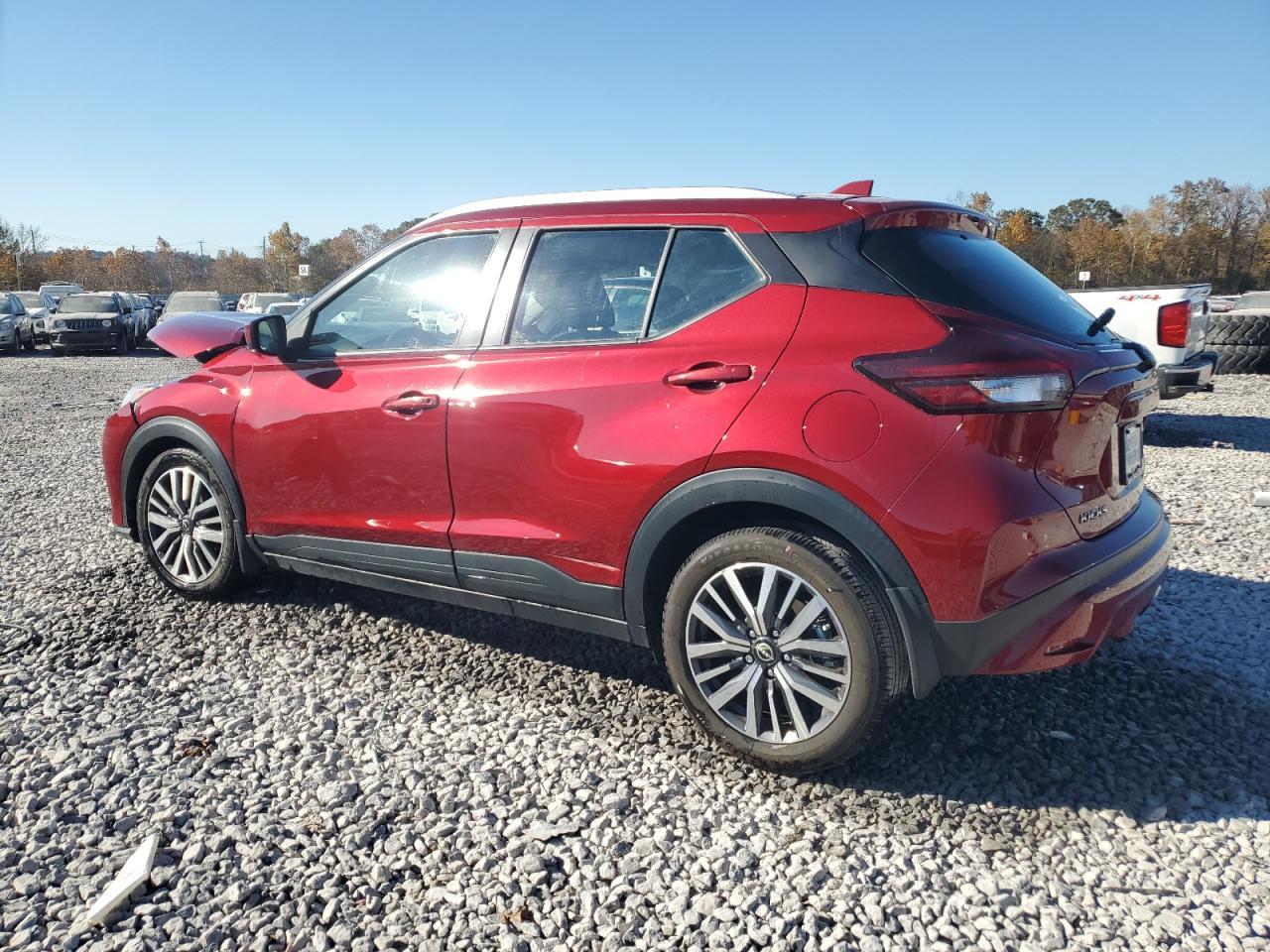 2024 NISSAN KICKS