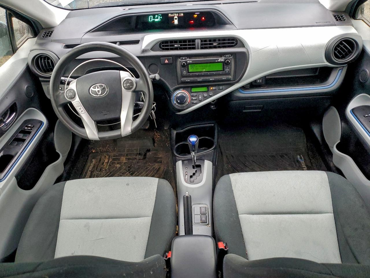 2012 TOYOTA Prius c