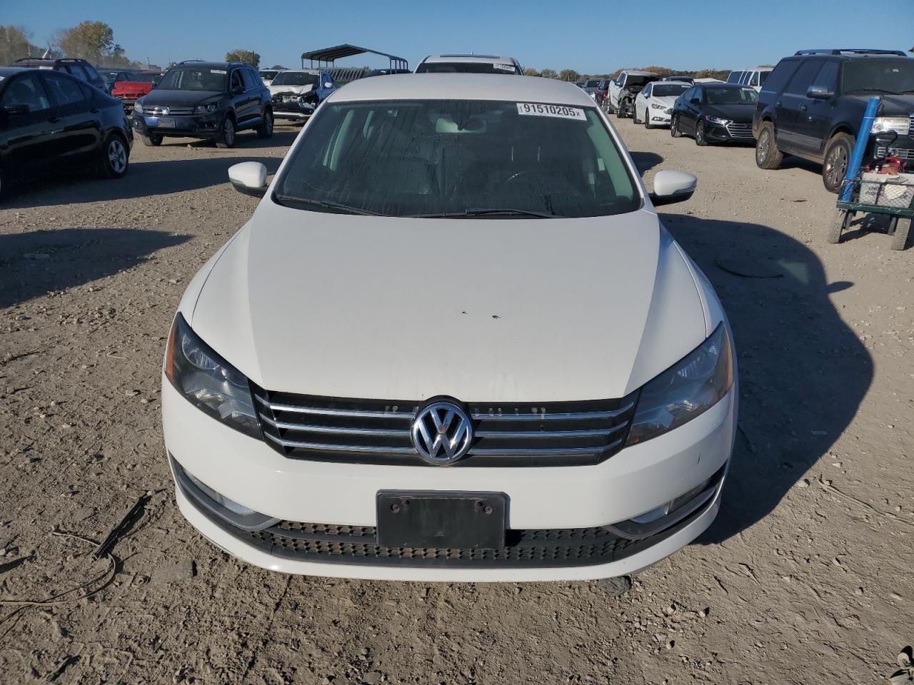 2015 VOLKSWAGEN Passat