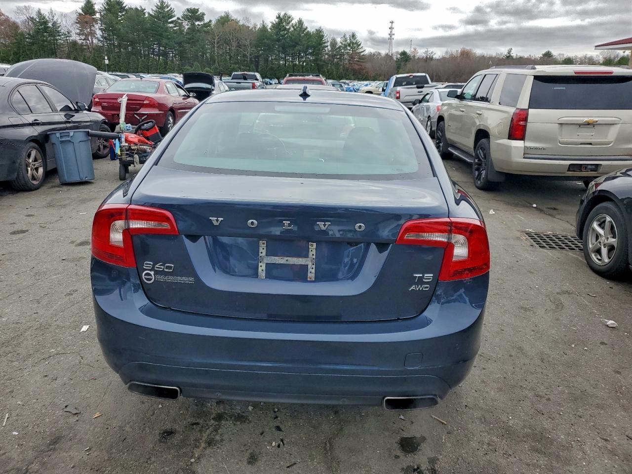 2014 VOLVO S60