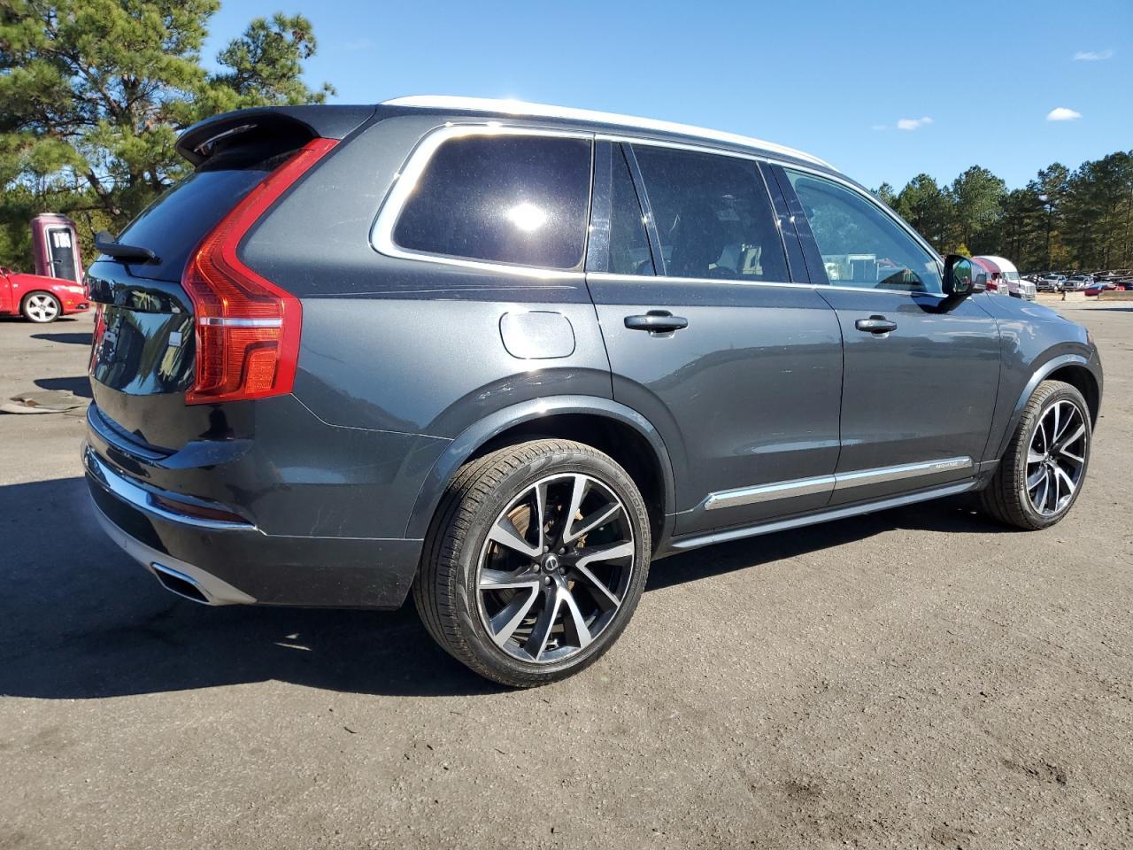 2021 VOLVO XC90