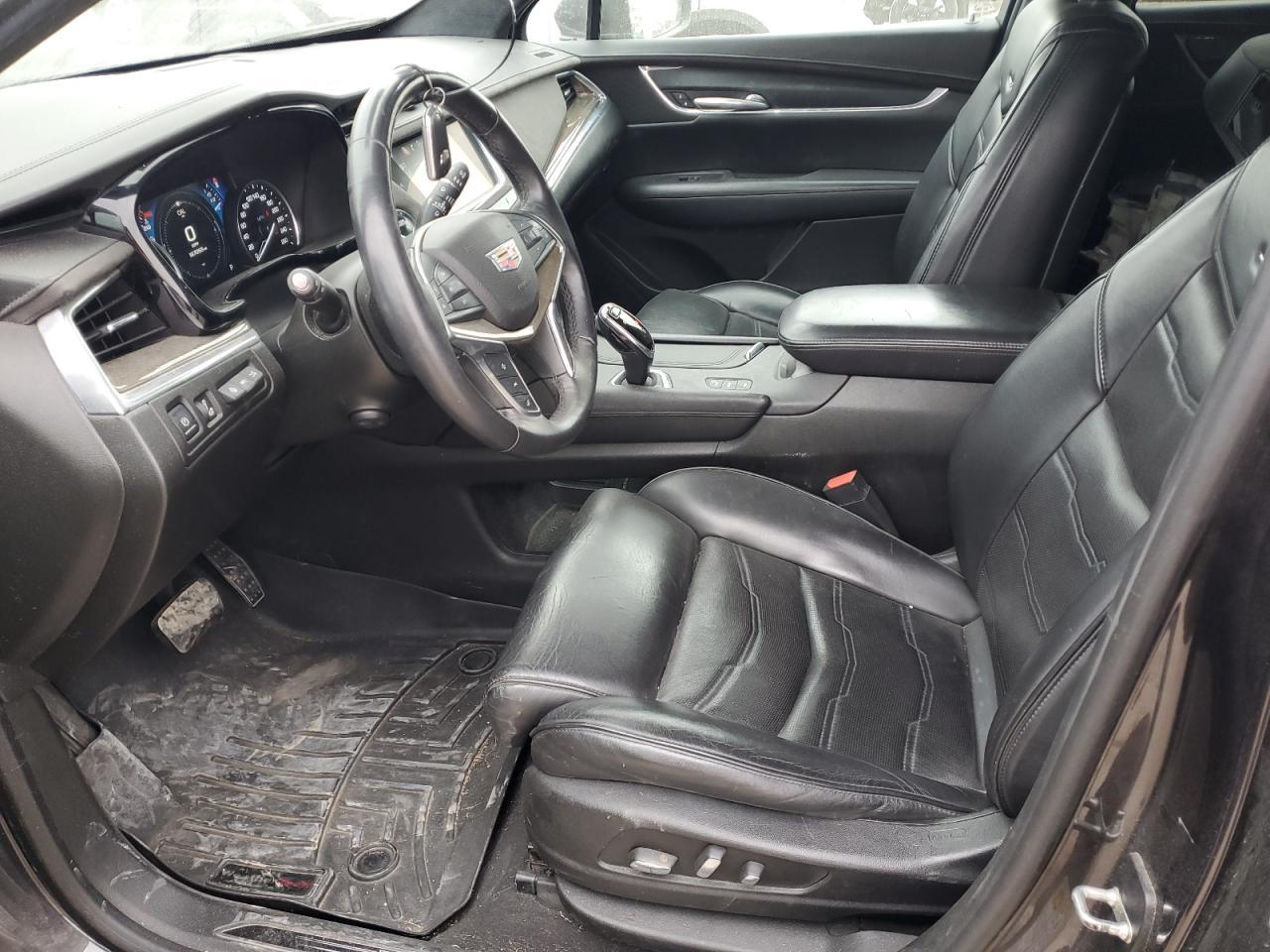2017 CADILLAC XT5