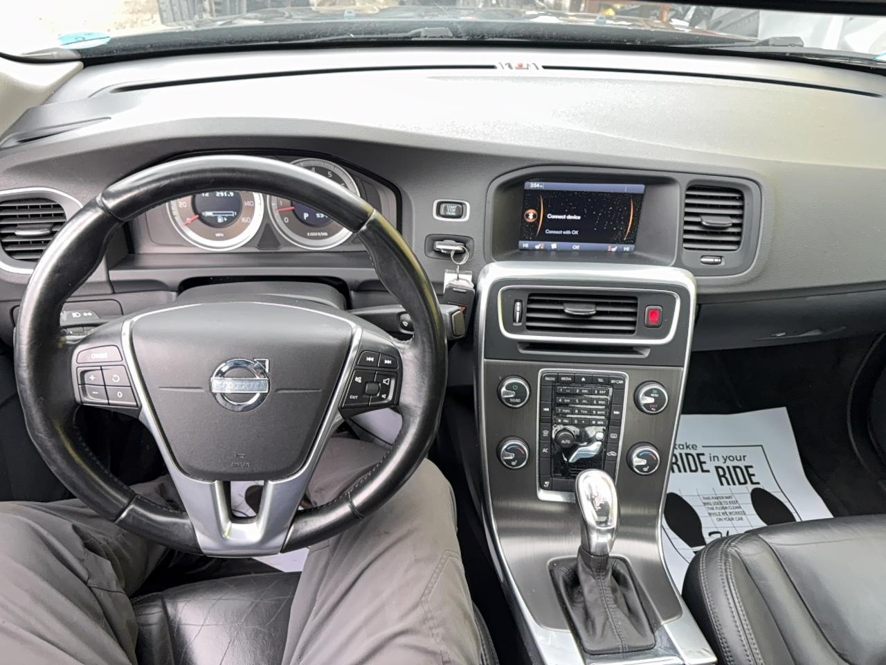 2013 VOLVO S60