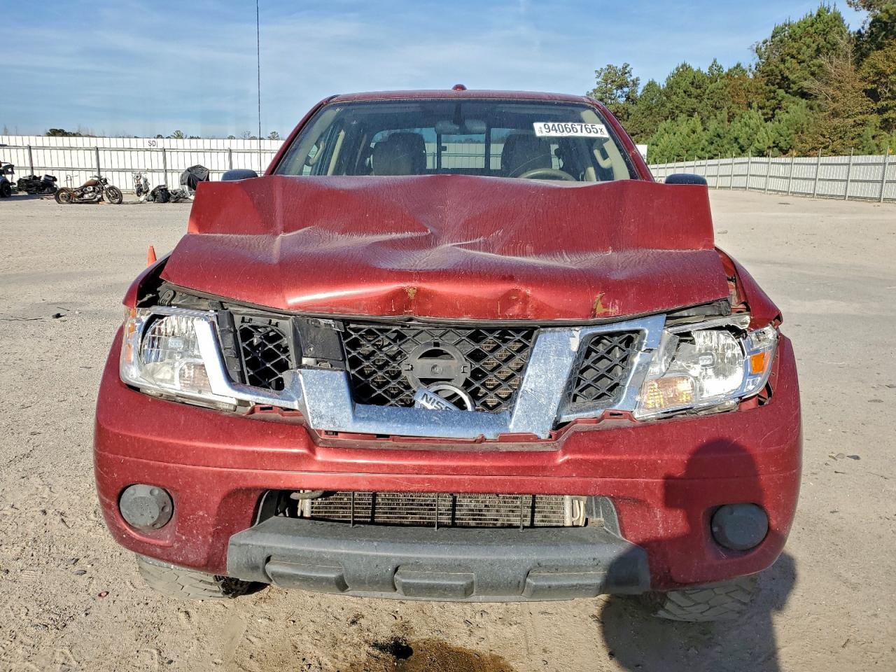 2017 NISSAN Frontier
