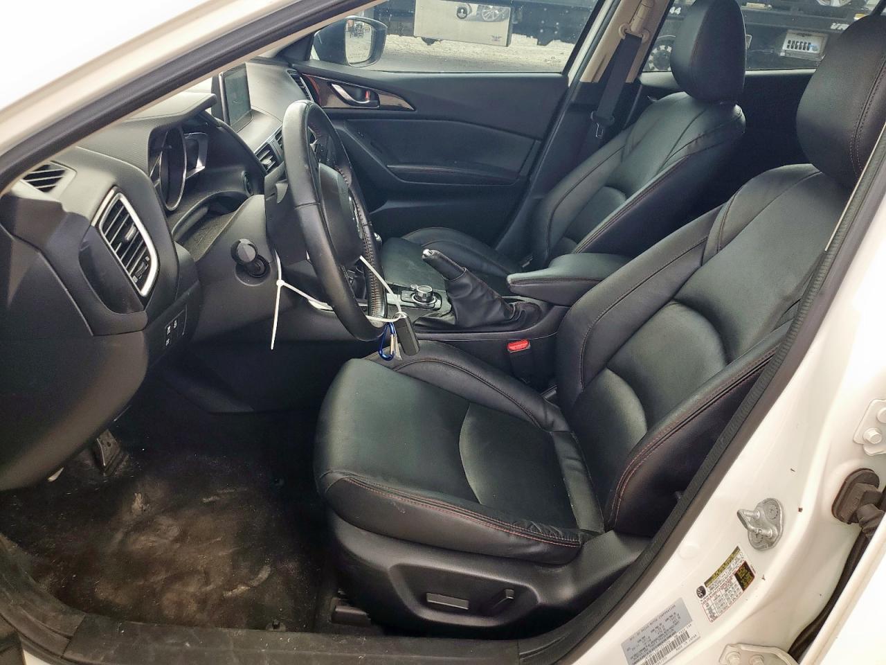 2015 MAZDA 3