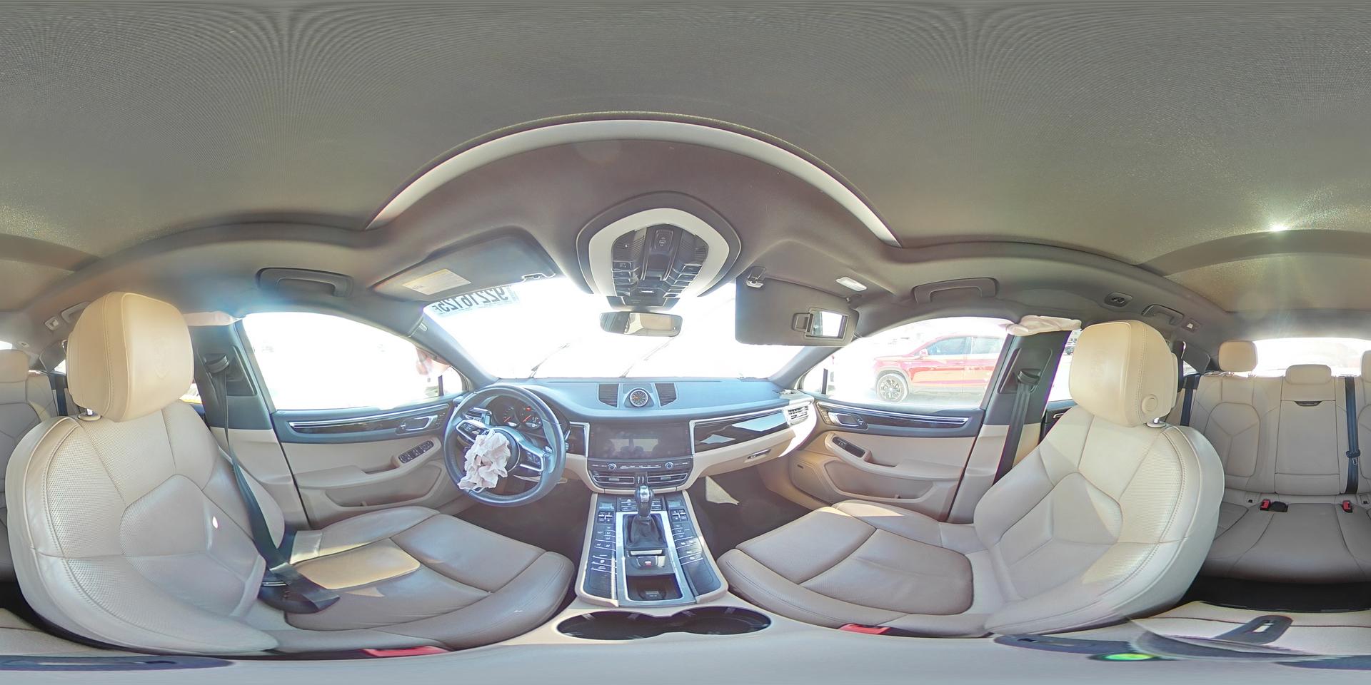 2019 PORSCHE Macan