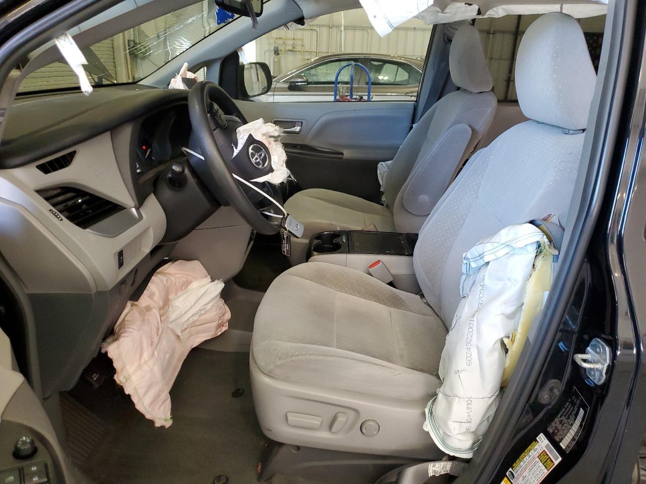 2019 TOYOTA SIENNA