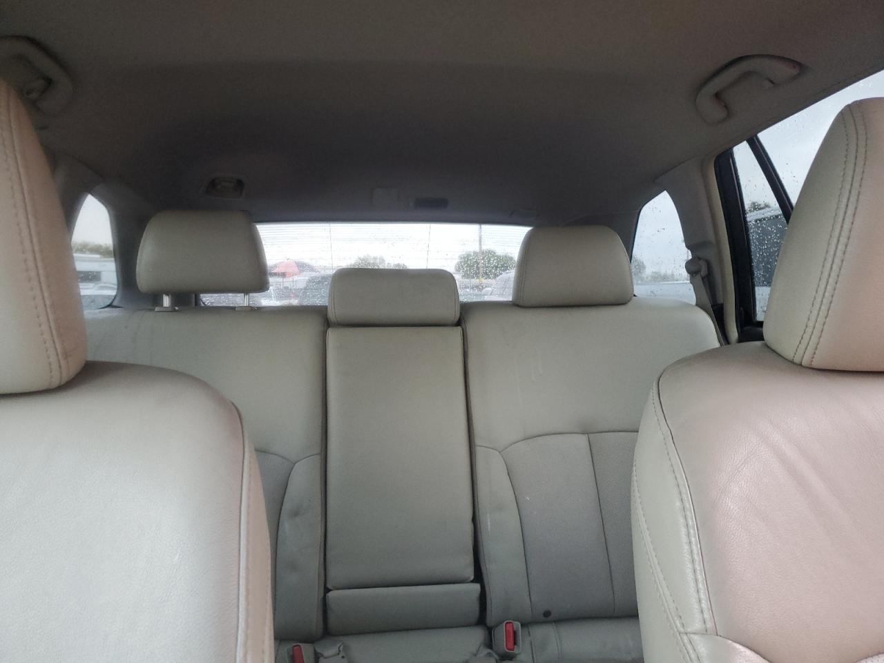 2013 SUBARU Outback