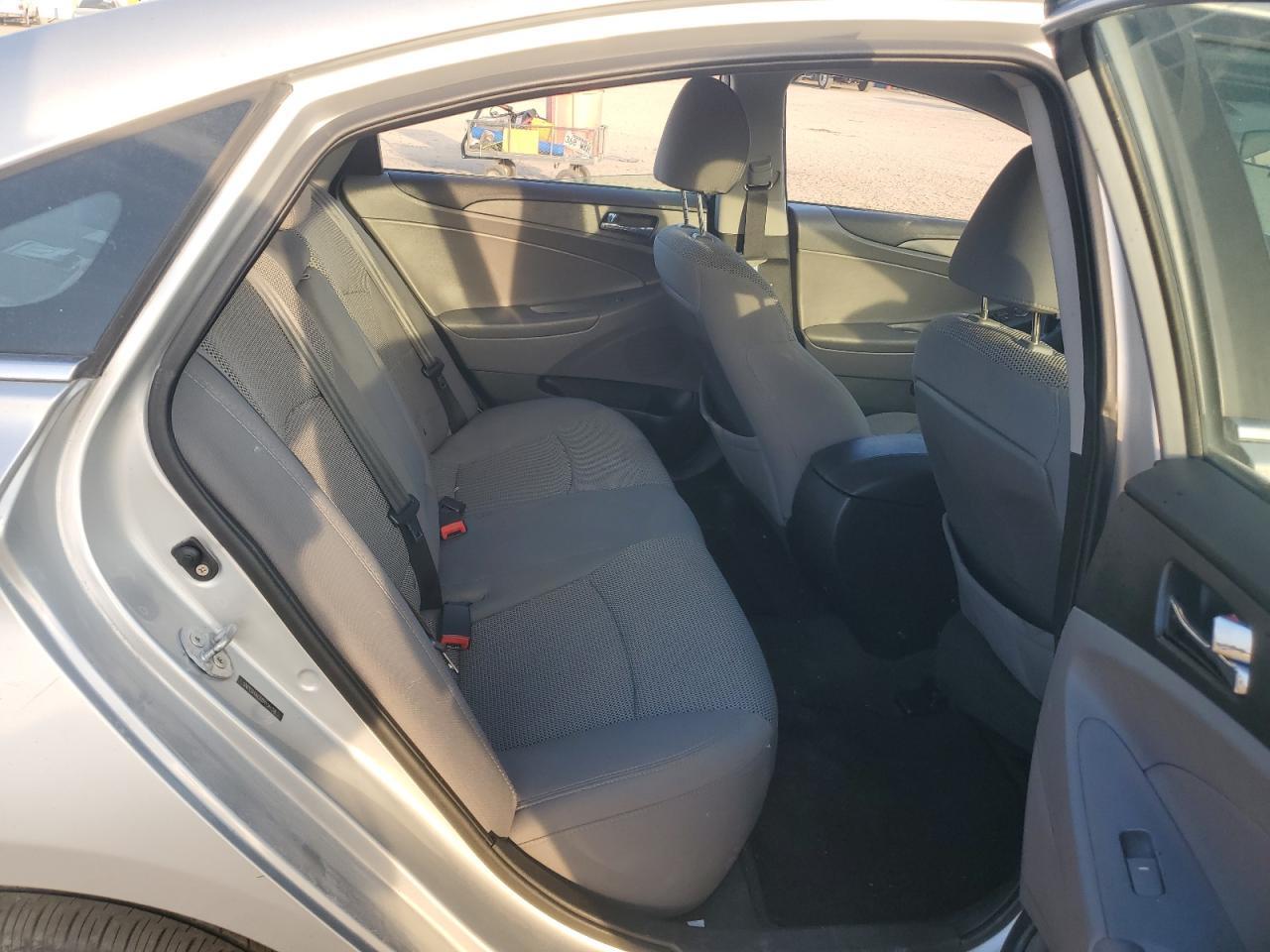 2011 HYUNDAI SONATA