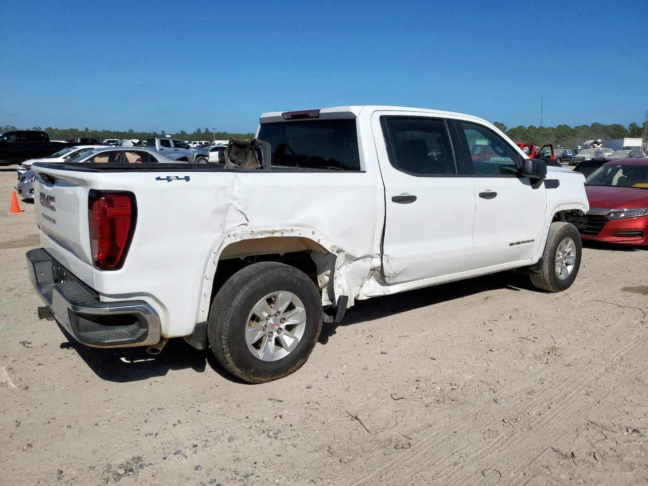 2024 GMC Sierra