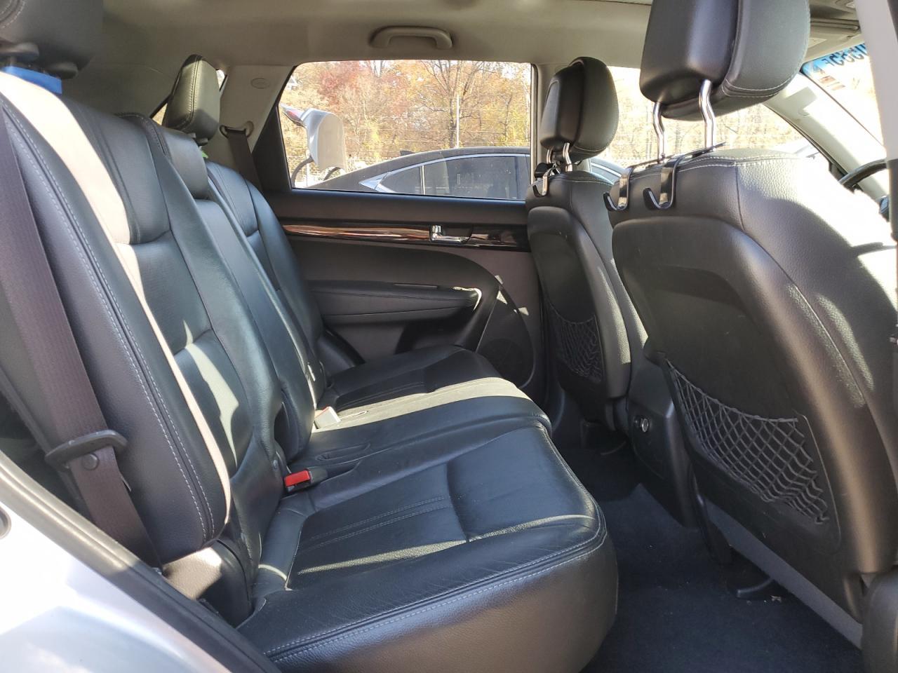 2011 KIA SORENTO