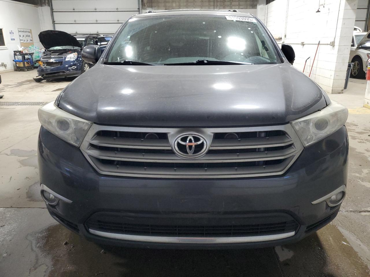 2013 TOYOTA HIGHLANDER