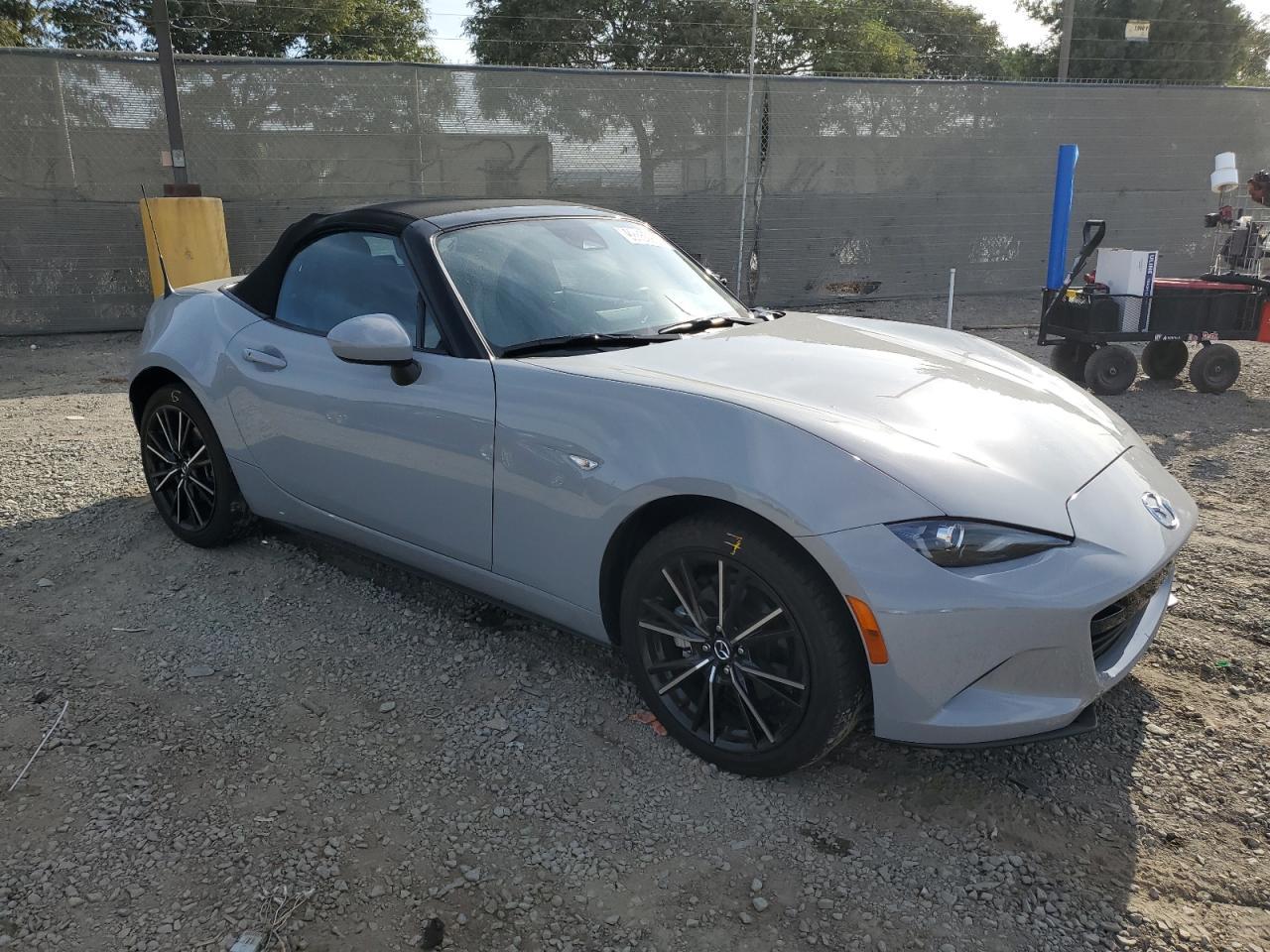 2024 MAZDA MX-5 Miata