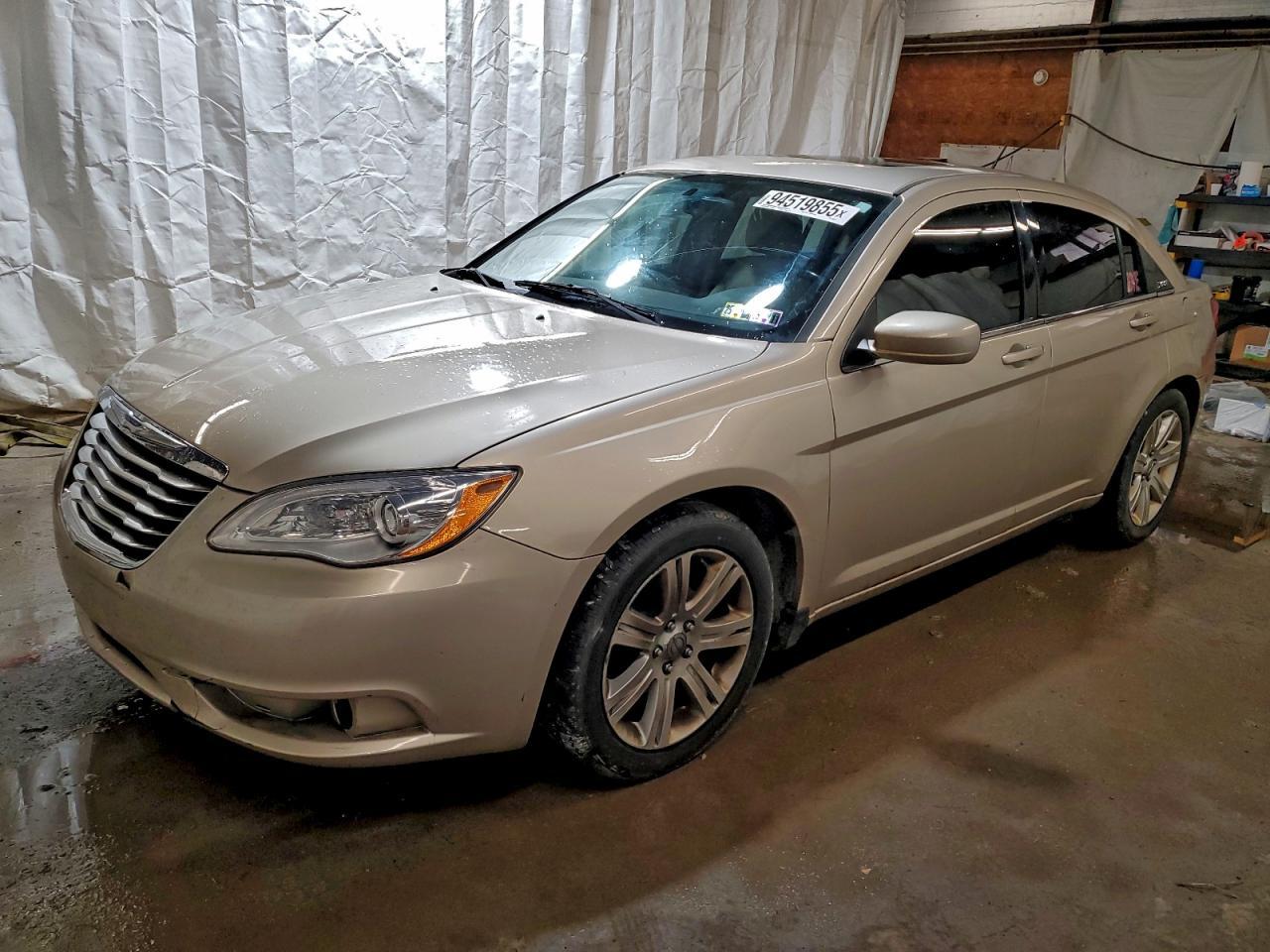 2013 CHRYSLER 200