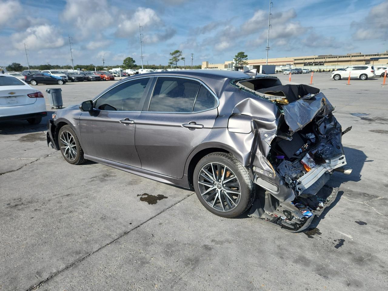 2022 TOYOTA CAMRY