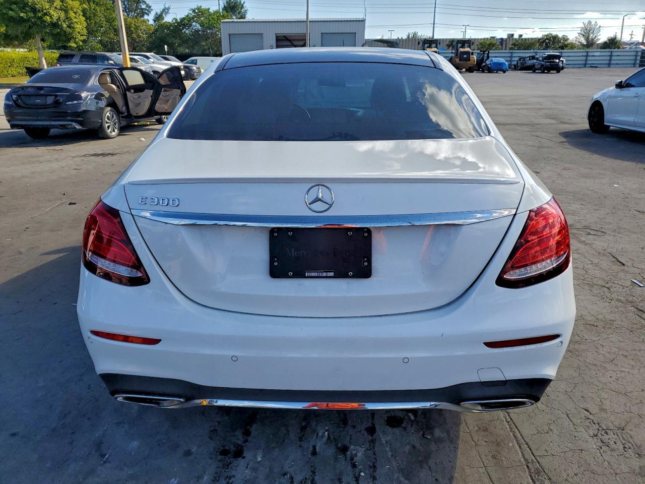 2018 MERCEDES-BENZ E-Class