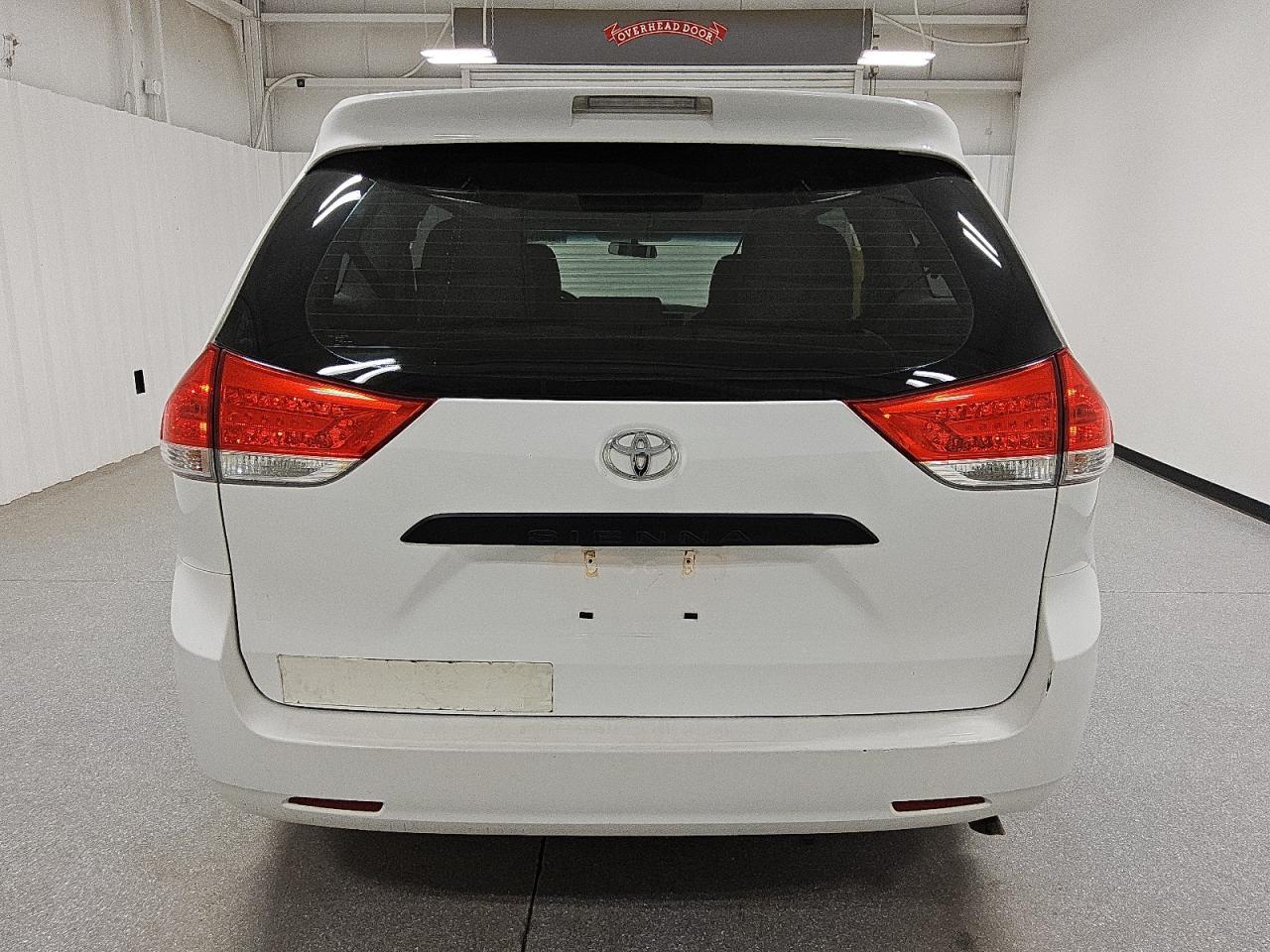 2014 TOYOTA SIENNA