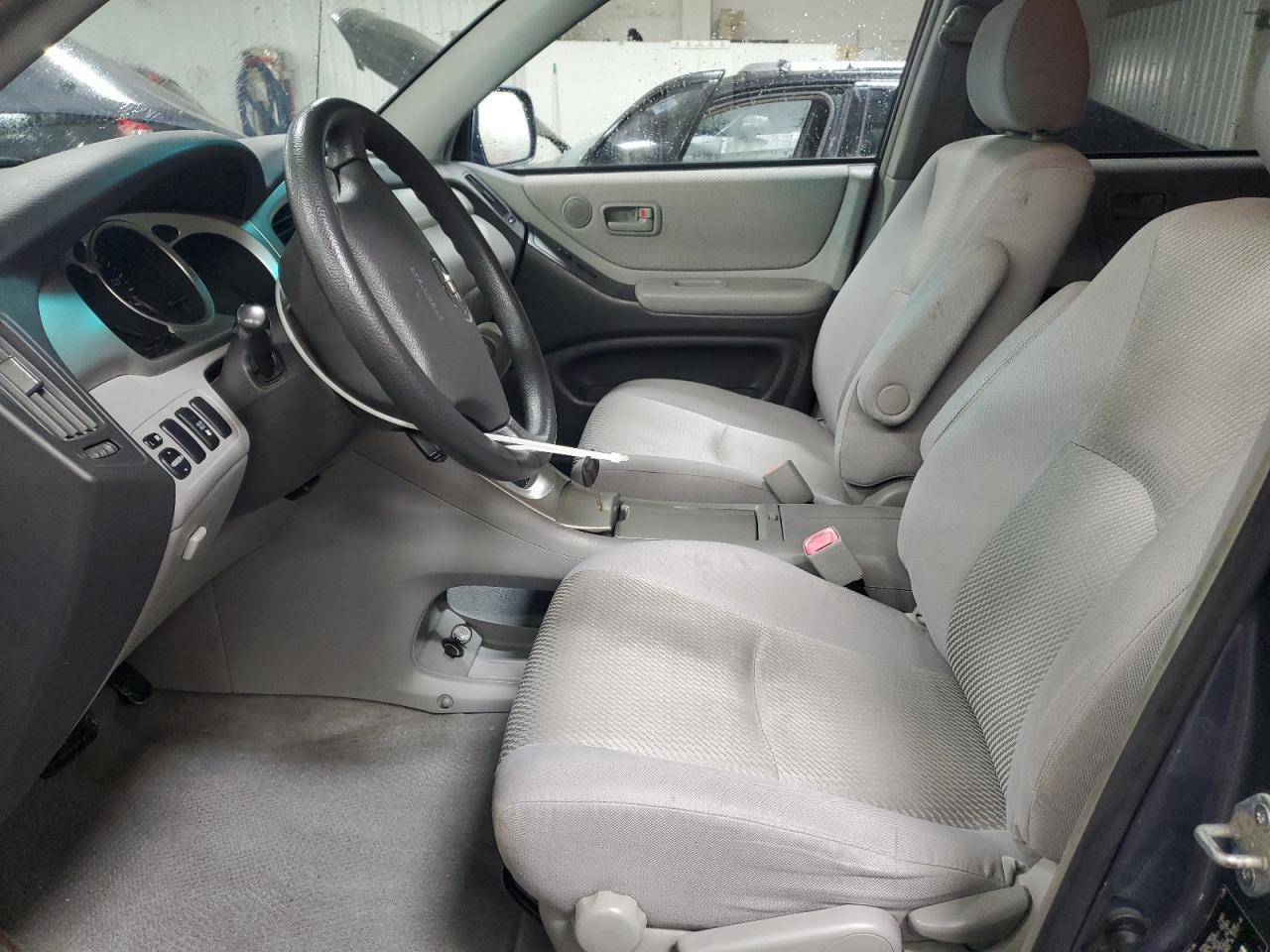 2005 TOYOTA HIGHLANDER
