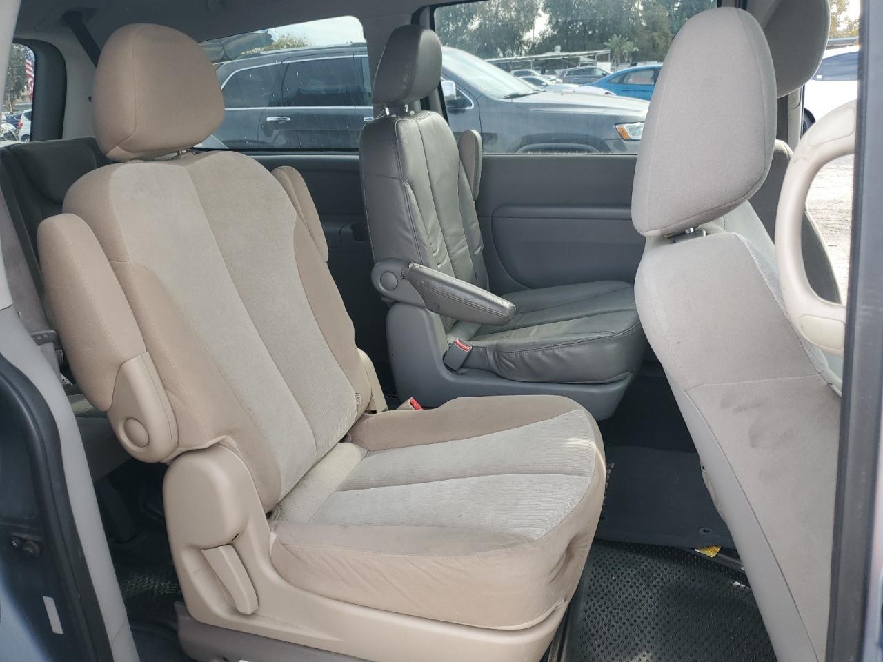 2012 KIA SEDONA