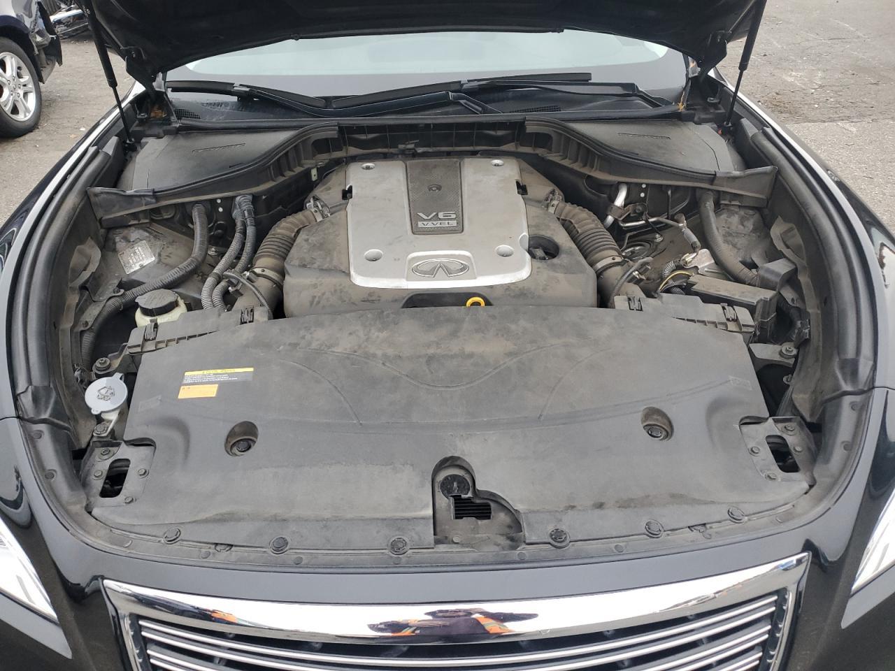 2011 INFINITI M37