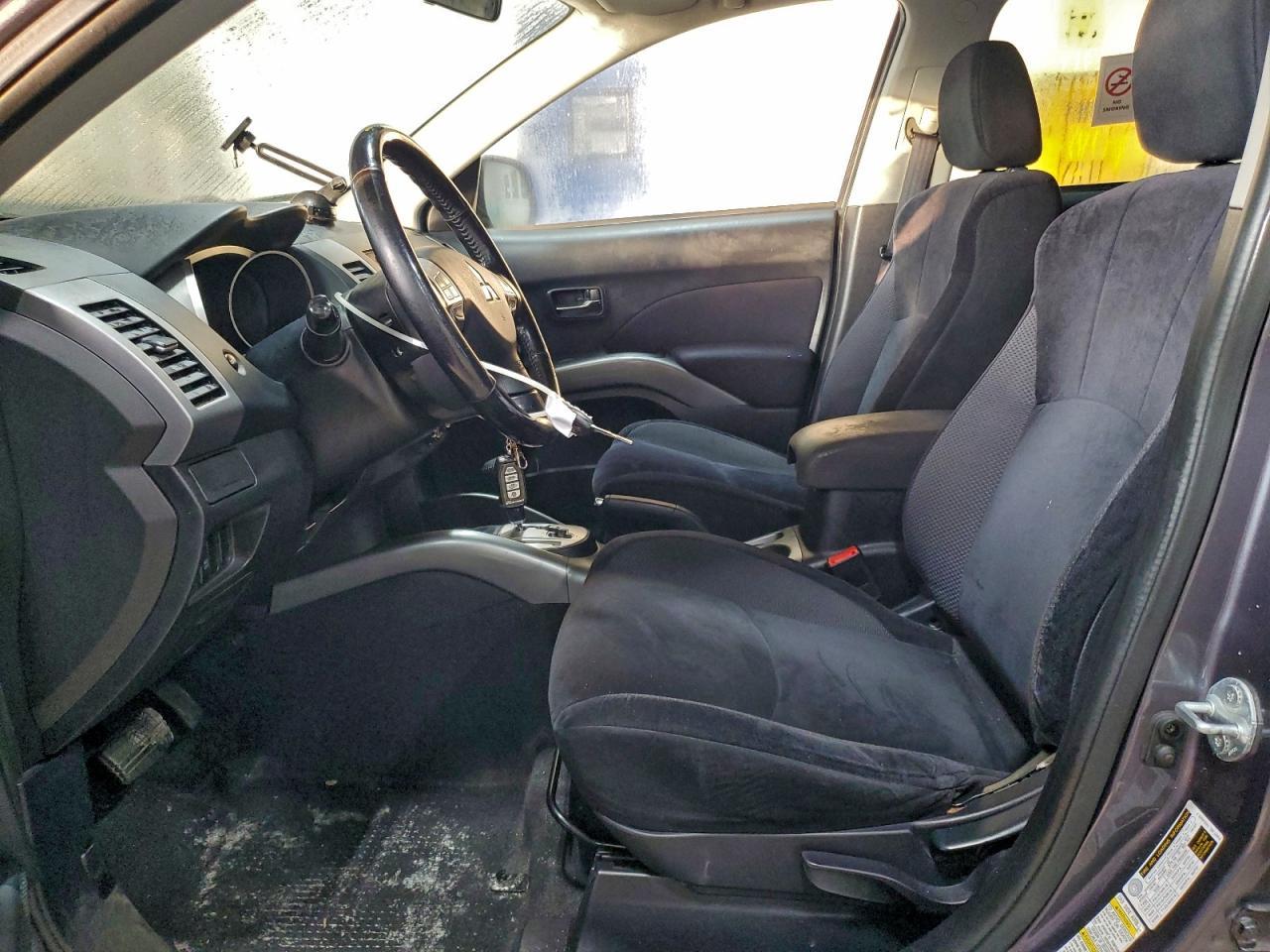 2010 MITSUBISHI outlander