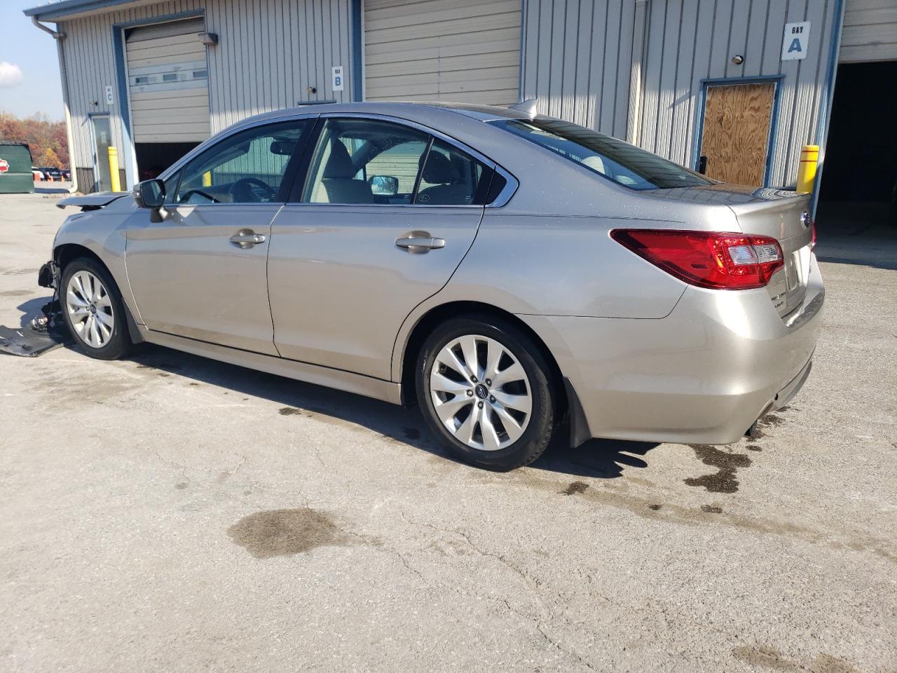 2016 SUBARU Legacy