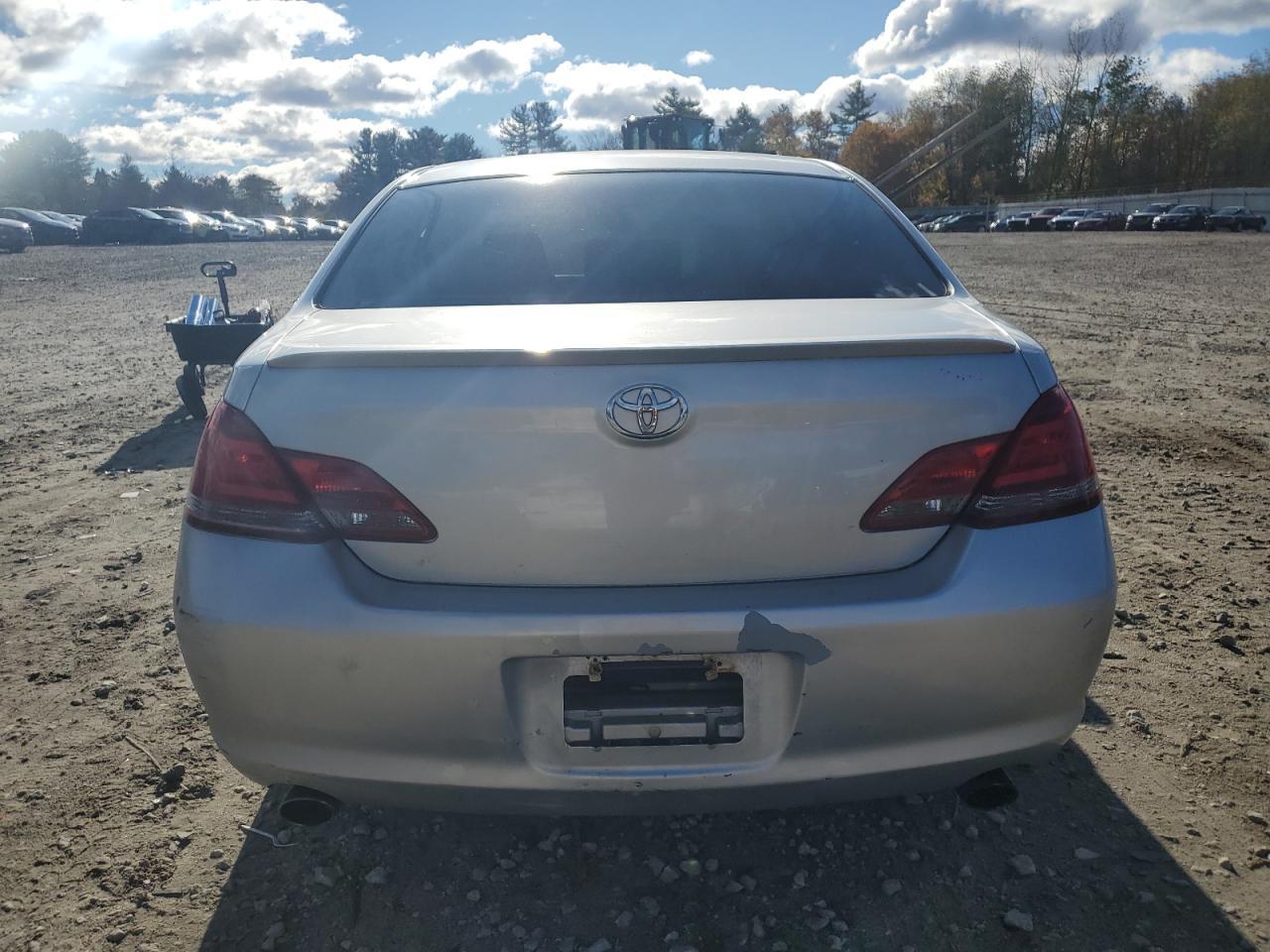 2008 TOYOTA Avalon