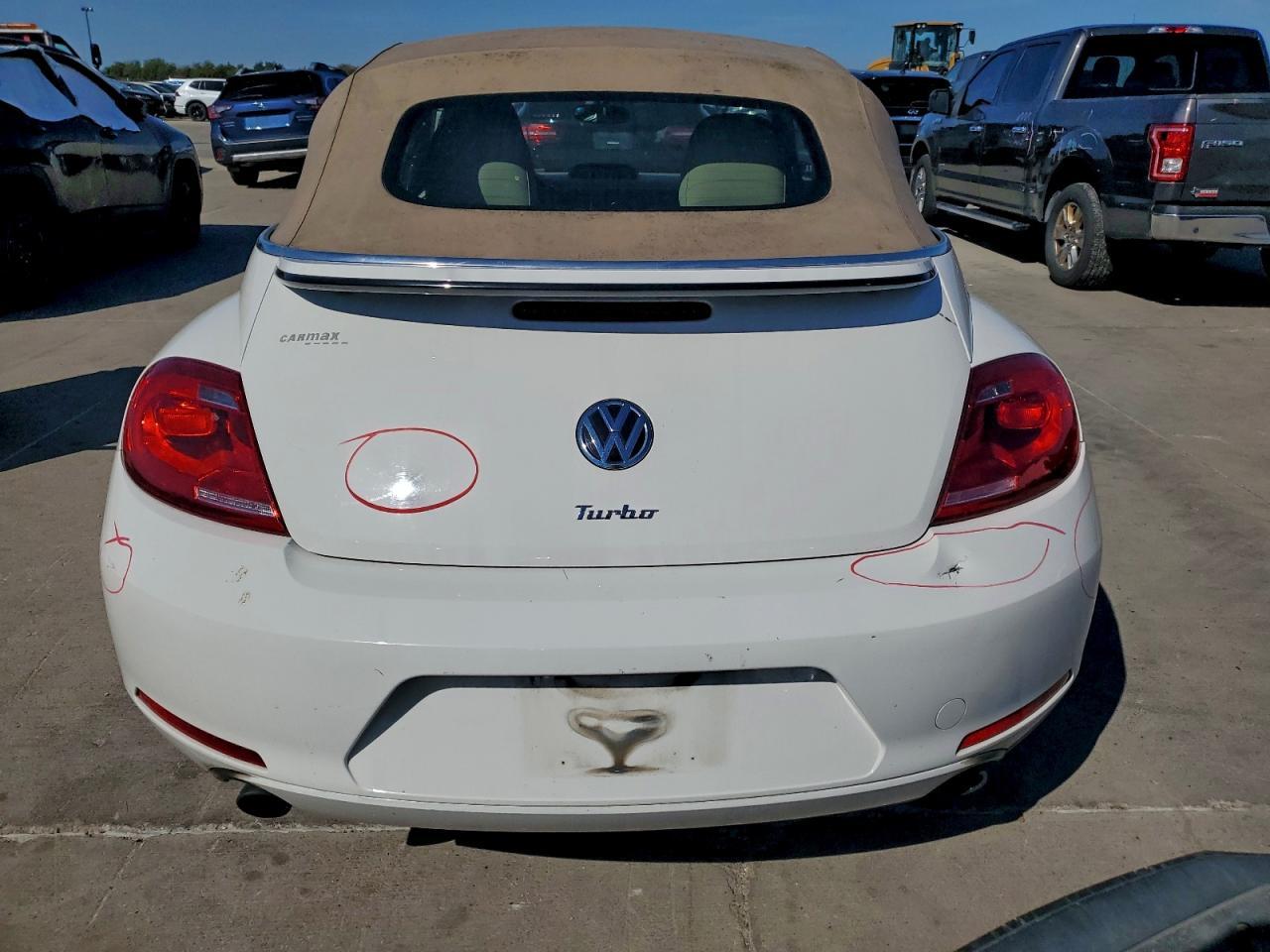 2013 VOLKSWAGEN Beetle