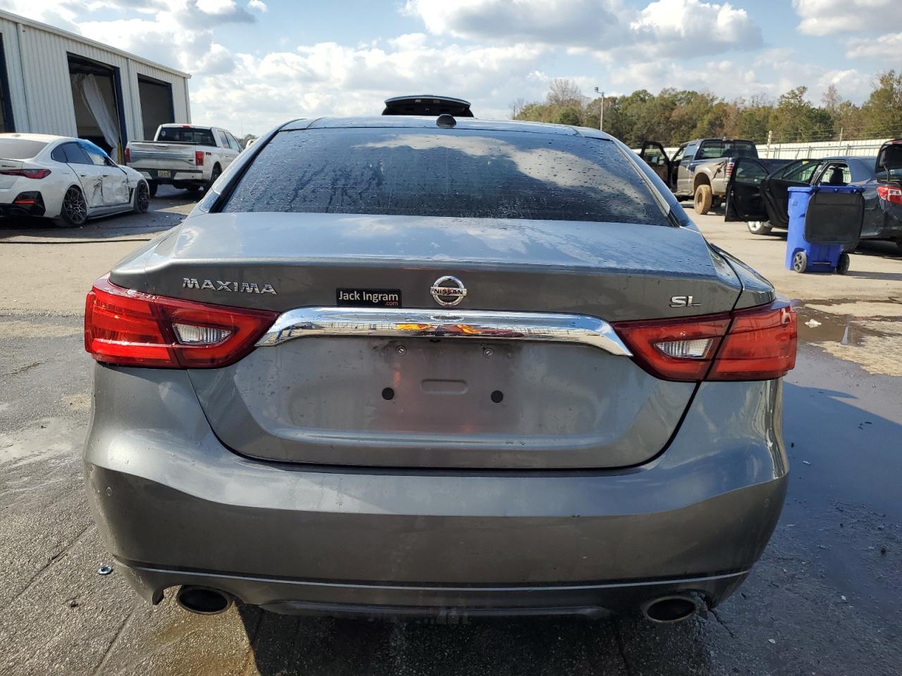 2018 NISSAN Maxima