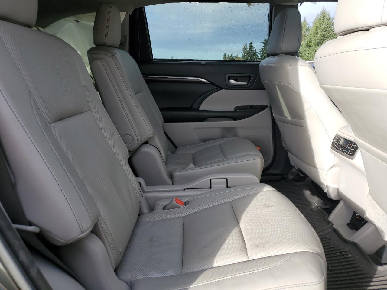 2015 TOYOTA HIGHLANDER