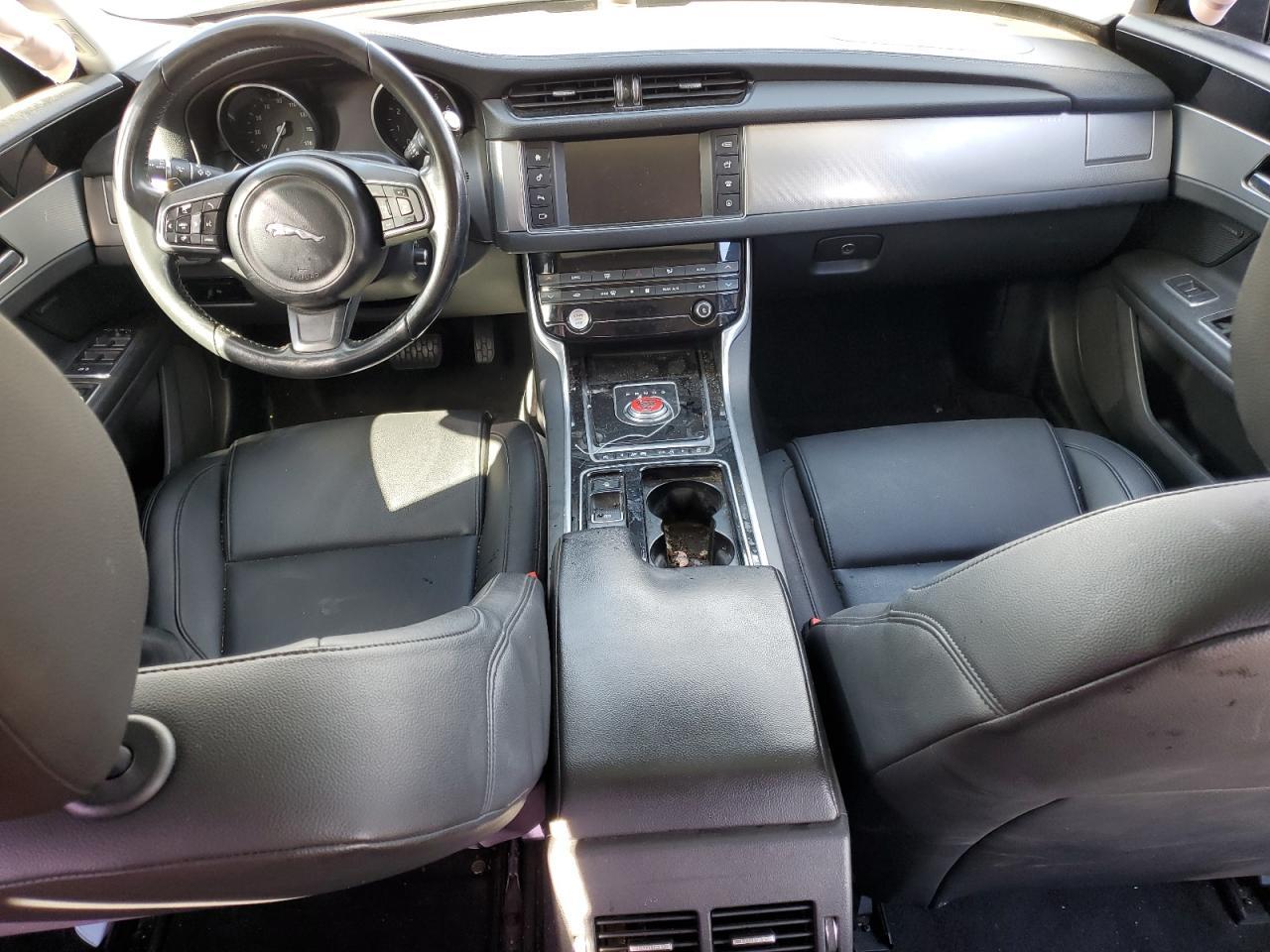 2017 JAGUAR XF