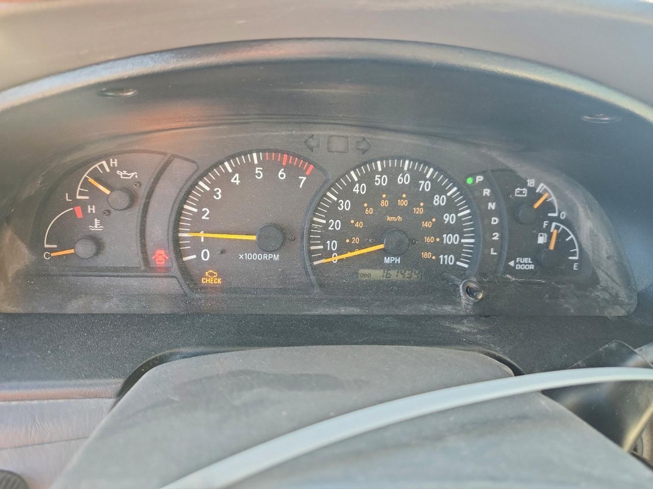 2004 TOYOTA TUNDRA